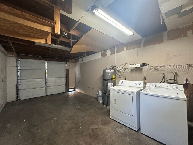 Photo - 4p5227 * Unidad #A