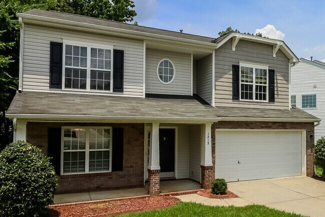 Photo - 1215 Ben Livingston Rd