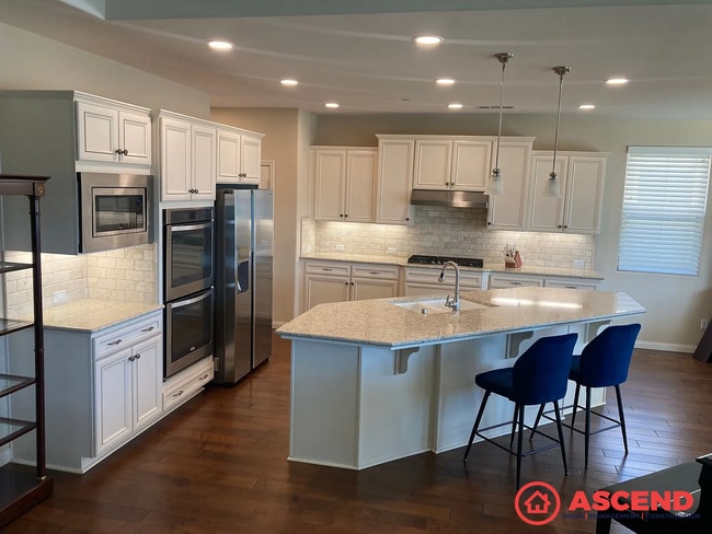 Photo - Beautiful 3 Bed, 2.5 Bath HOA Home with Fireplace & Modern Amenities