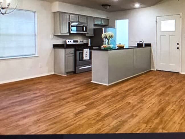 Photo - LIVINGSTON2709-11 Unit 2709
