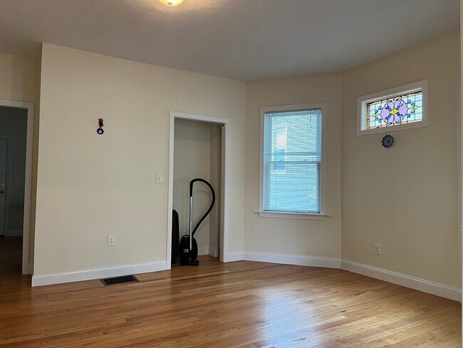 Photo - 12-14 Weld Hill St Unit 2