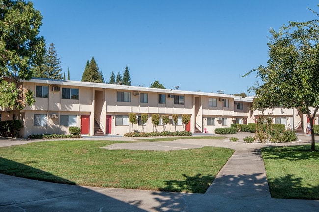 Photo - Spartan Oaks Apartments