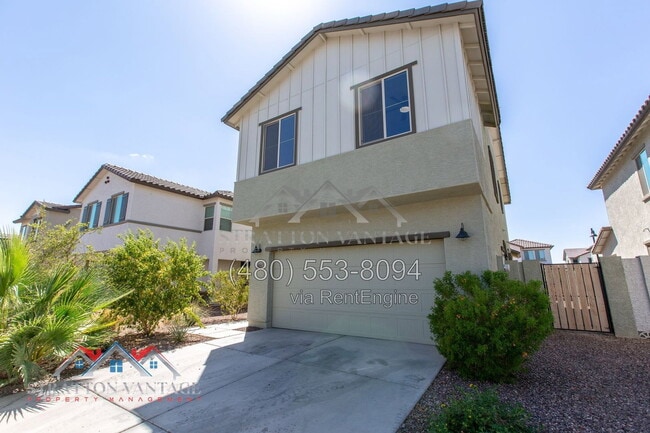 1033 S 150th Dr