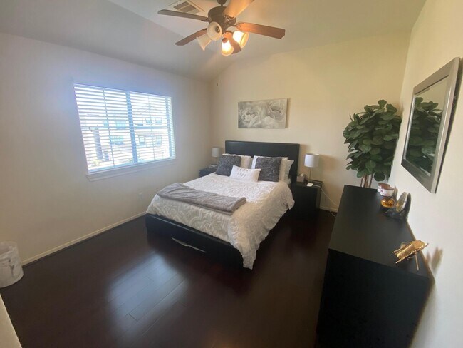 Photo - 3209 Clearview Cir