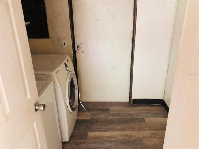 Photo - 505 W Hubbard Ave