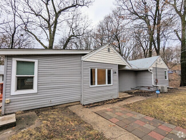 Building Photo - 28 Glen Ave Rental
