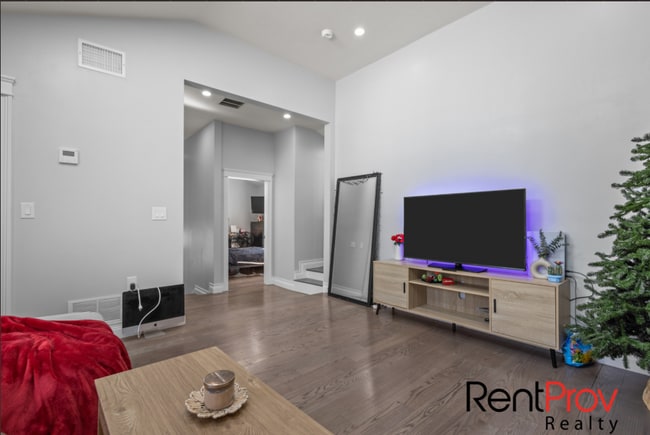 Photo - 517 Country View Dr