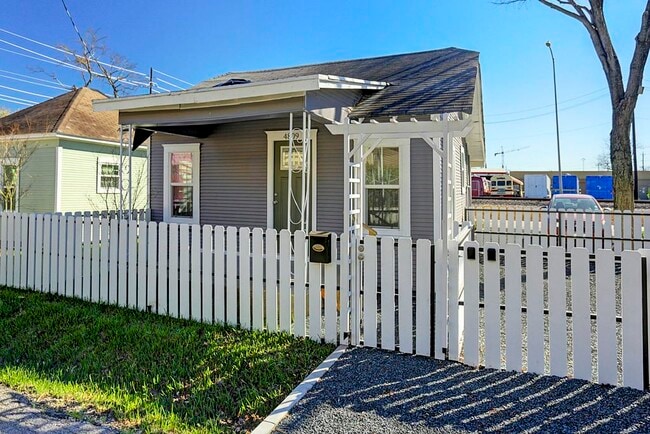 Photo - 4809 Eli St