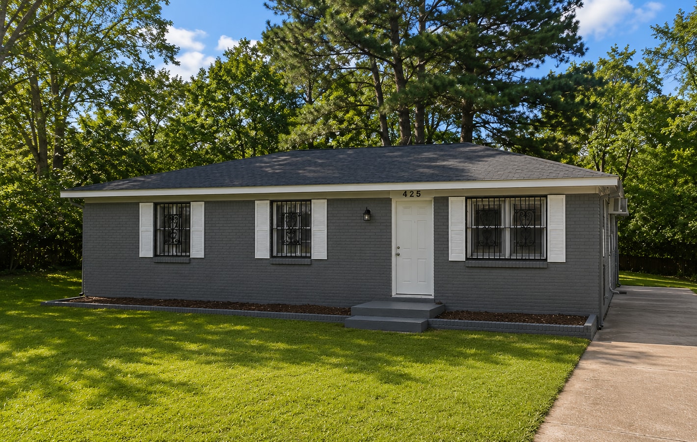 Photo - 425 Gainsville Ave
