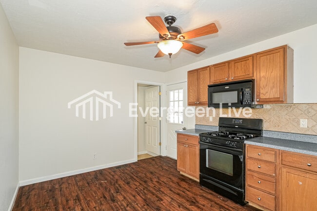 Photo - 3080 Matlock Dr