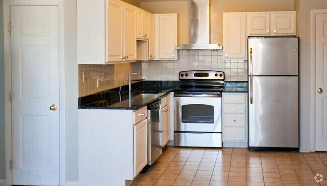 Building Photo - 0.0 bedroom in Somerville Massachusetts 02145 Unit U1 Rental