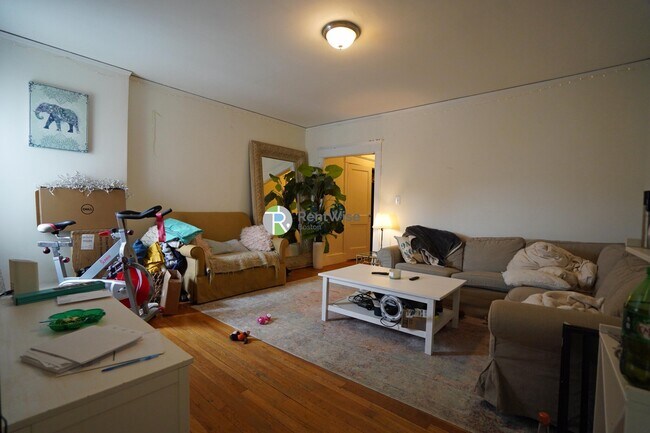 489 E Broadway Unit 3
