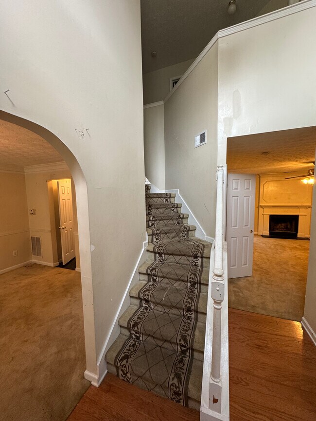 Photo - Room in House on Tara Bend