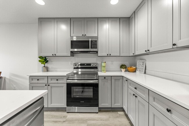 Photo - NEW CONSTRUCTION! Modern