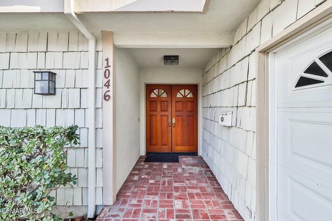 Photo - 1046 Barrow Ct