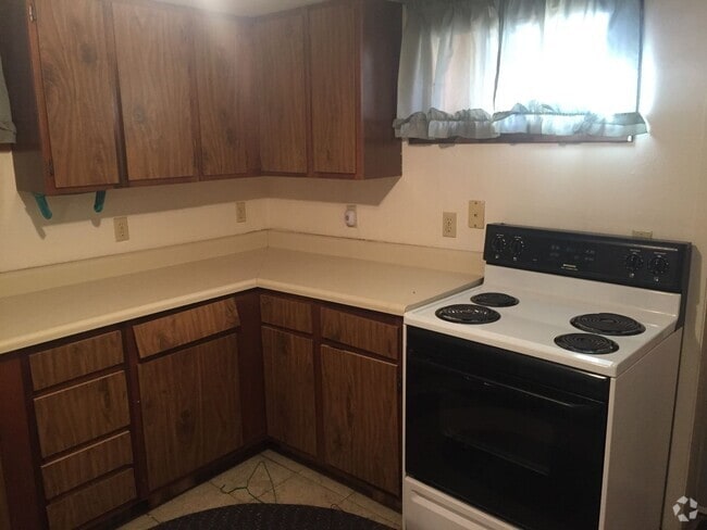 Building Photo - 21 E Kansas City St Rental