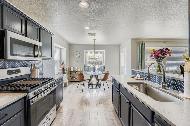 Photo - 1505 Tea Leaf Dr