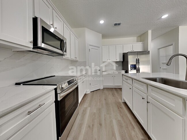 Photo - 11590 Bay Hl Cir