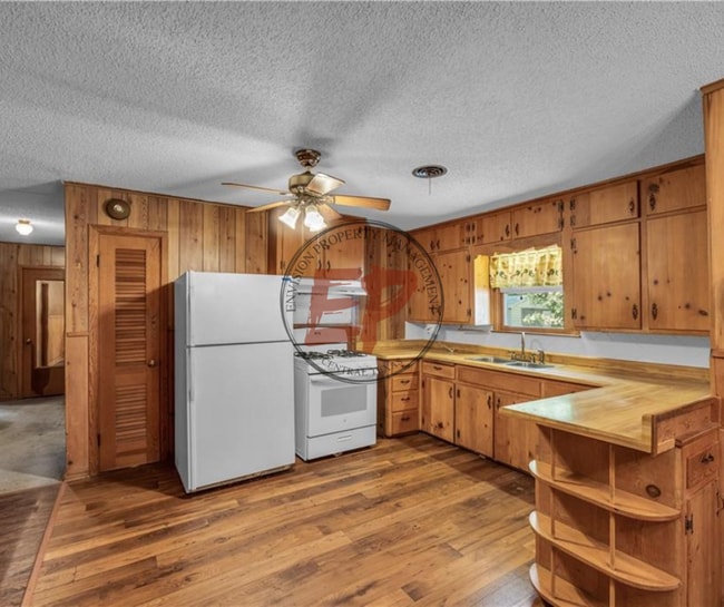 Photo - 3300 Wynmore Dr