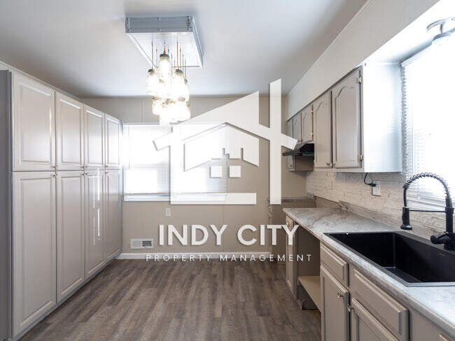 Photo - 4040 N Kercheval Dr