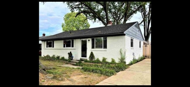 Building Photo - 412 Malboro Rd