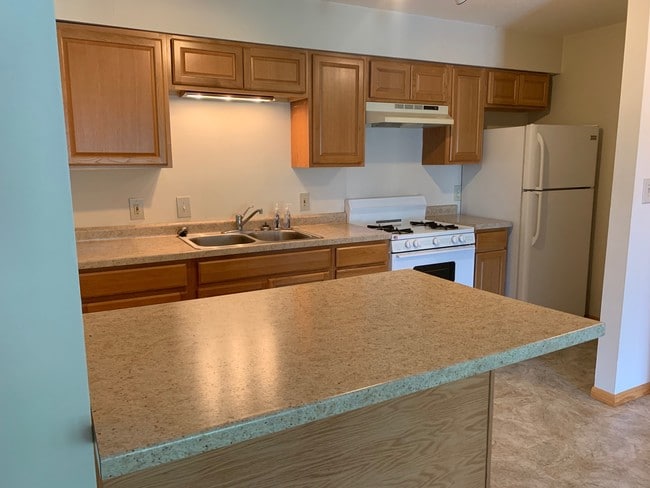 Cedar Crossing Apartments