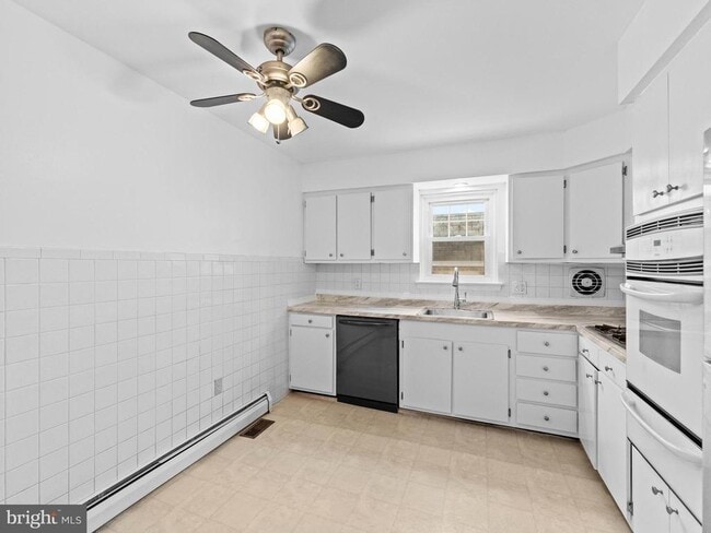 Photo - 912 Bergen St