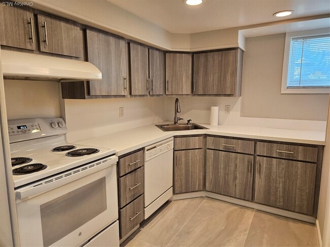 Photo - 43 Hartman Hill Rd