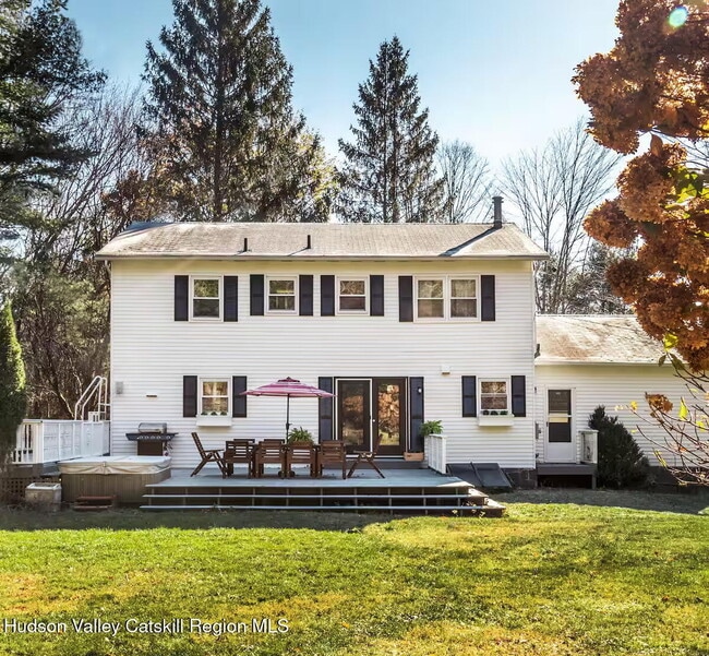 Building Photo - 11 Shultis Farm Rd Rental