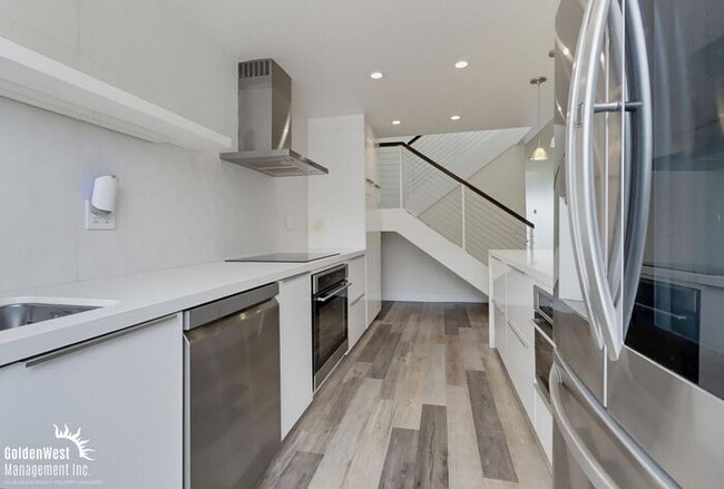 Photo - Beautifully Renovated 2Bdm 2.5Ba Mission Hills Condo with Bay Views!
