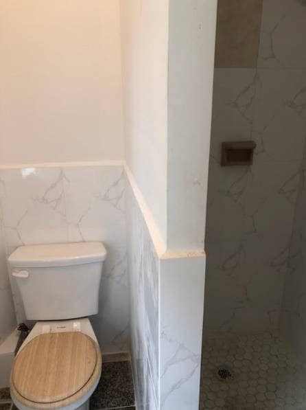 Photo - 43-75-75 163rd St