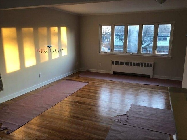 Photo - 233-75 87th Ave