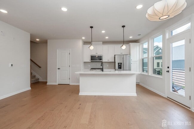 Photo - 620 Sadie Cir