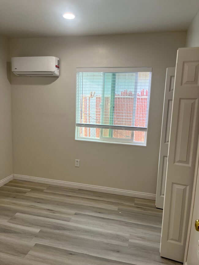 Photo - 1117 N Sycamore Ave