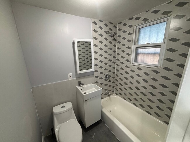 Photo - 144 Clendenny Ave