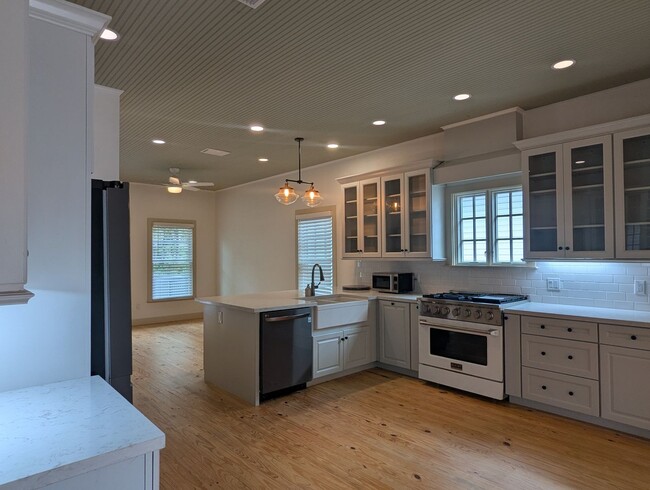 Photo - Stunning Fully Renovated 3-Bedroom, 2-Bathroom Cottage-Style Home