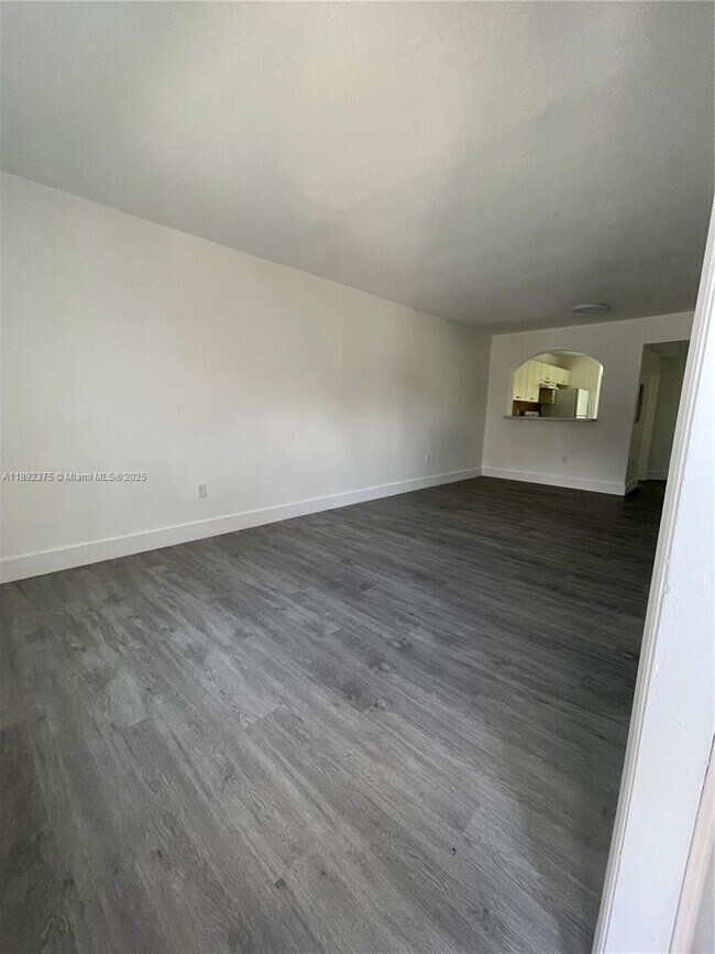 Photo - 2731 SE 12th Pl Unit 102
