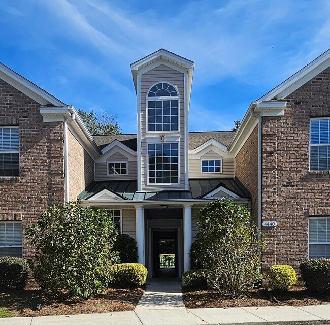 Photo - Beautiful 3 Bed, 2 Bath tucked away in the...