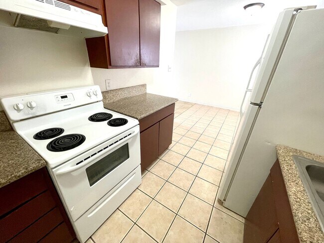 Photo - 3351 Brussels St Unit 01