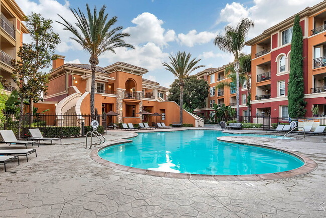 Building Photo - Renaissance at Uptown Orange Rental