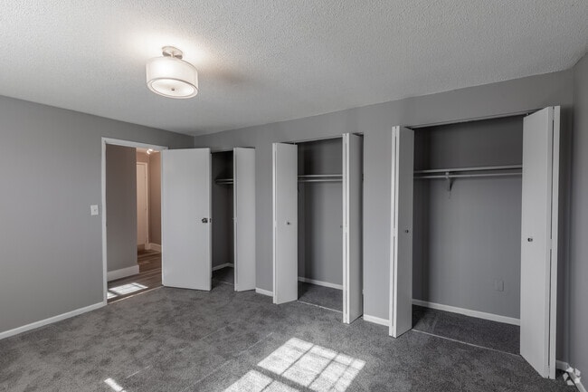 BAY SHORE APARTMENTS