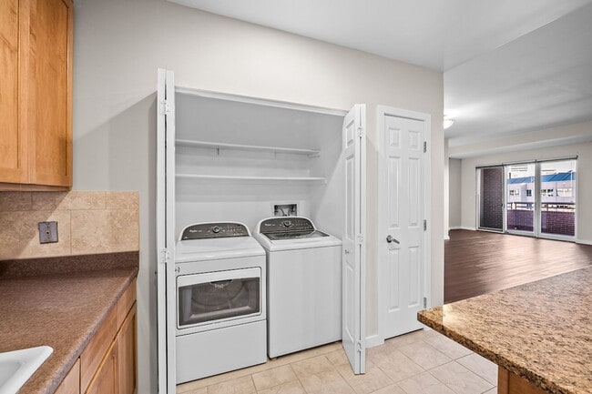 Photo - 4875 S Monaco St