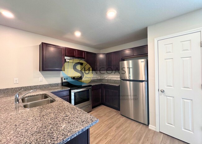 Photo - Special Alert! HALF OFF RENT!