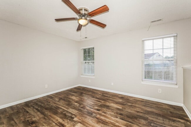 Photo - 4009 Dogwood Ln