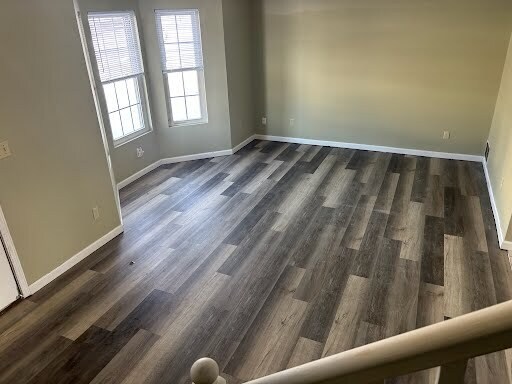 Photo - 403 Frank St