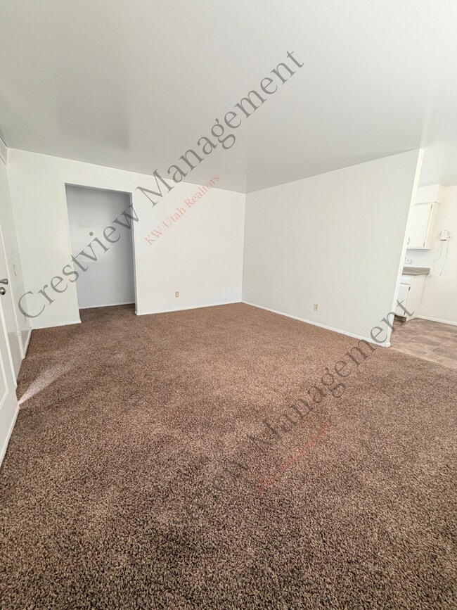 Photo - 549 Stringham Ave Unit B