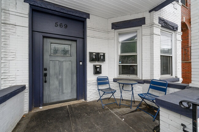 Building Photo - 569 Liberty Ave Unit 2