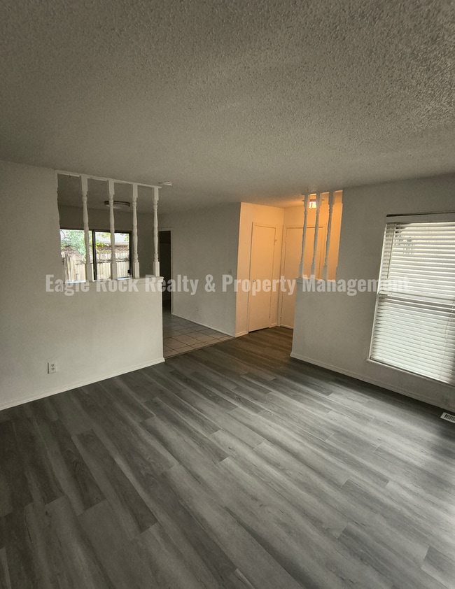 4627 S 72nd E Pl