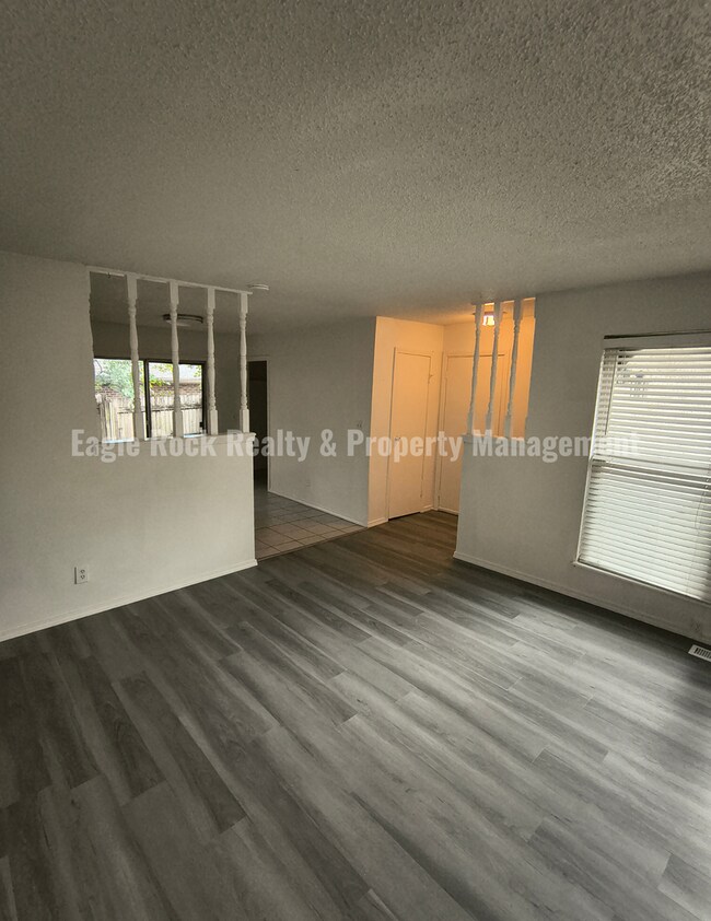 Photo - 4627 S 72nd E Pl Unidad Duplex