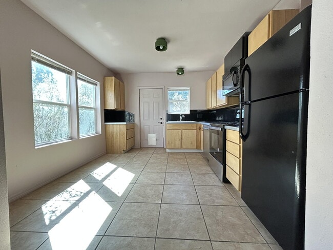 Photo - 3118 37th St